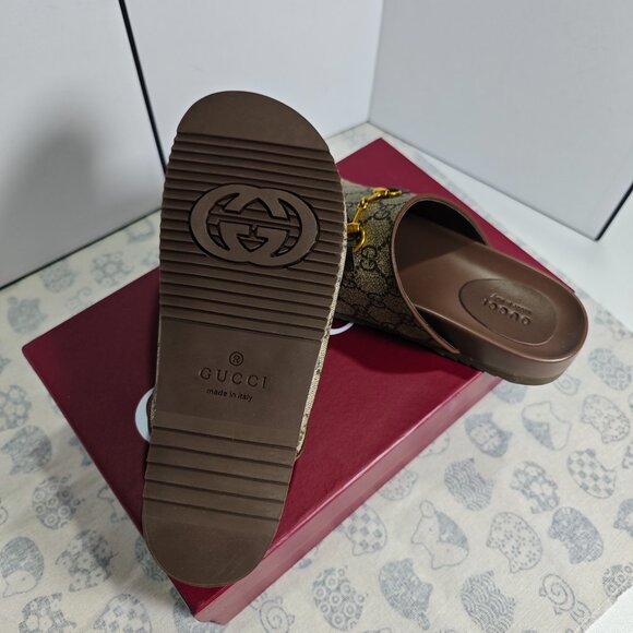 Gucci Women`s Shoe - Picture 5 of 5